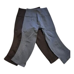 Lululemon In The Flow Crop II Seamless Yoga Leggings.